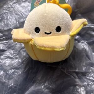Squishmallow Junie banana clip
